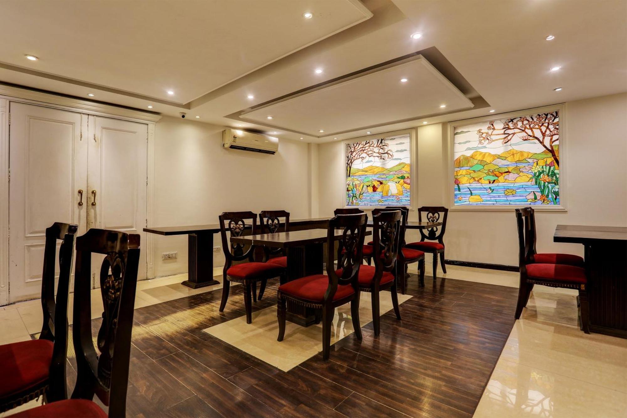 Townhouse The Royce New Friends Colony Hotel New Delhi Buitenkant foto