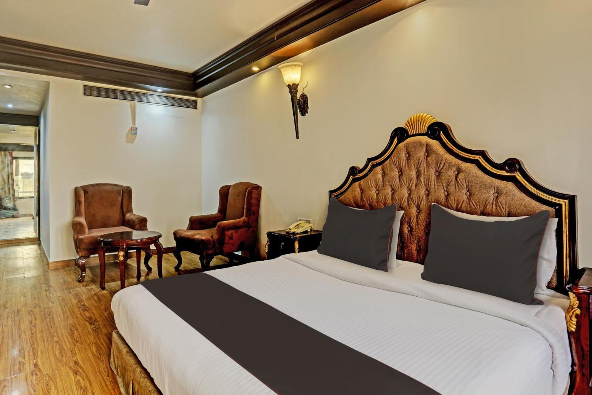 Townhouse The Royce New Friends Colony Hotel New Delhi Buitenkant foto